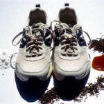 Come rimuovere efficacemente la puzza di scarpe
