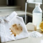 Come smacchiare i vestiti sporchi di caffè