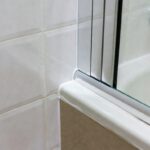 Come togliere le macchie di muffa dagli angoli del silicone in bagno senza sostituirlo
