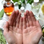 Cosa fare se hai sempre le mani sudate con rimedi naturali