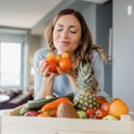 Il nutrizionista rivela qual è il momento migliore della giornata per mangiare la frutta