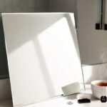 Il trucco dello specchio pulito con il tè nero per non far attaccare la polvere per giorni interi