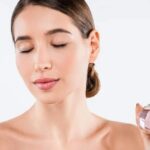 Il trucco per far durare il profumo sulla pelle tutto il giorno