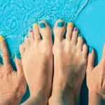 Il trucco per far durare lo smalto sulle unghie dei piedi per tutta la durata delle vacanze