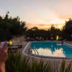 Il trucco per non farsi mordere dalle zanzare a bordo piscina