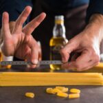 Il trucco per pesare 100 grammi di pasta senza bilancia