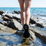 La tecnica della scarpa adatta alle rocce del mare per non farsi male