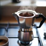 L'errore grave quando usi la caffettiera moka che brucia la miscela e rende la bevanda amarissima