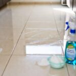 Olio per terra: come pulire in modo efficace