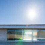 Perché dovresti evitare di spruzzare l'alcol denaturato sulle finestre quando il sole è alto nel cielo