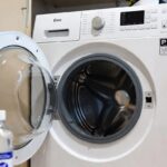 Perché la tua lavatrice puzza e come igienizzarla a fondo
