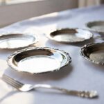 Perché non dovresti mai lavare i piattini d'argento con detergenti contenenti cloro o candeggina