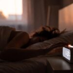 Perchè posticipiamo più volte la sveglia la mattina?