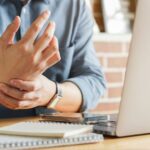 allevia il formicolio alle braccia con questi semplici esercizi