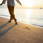 camminare sulla sabbia benefici e controindicazioni