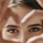 Scopri come proteggere la salute degli occhi con consigli pratici e strategie efficaci per prevenire problemi visivi.